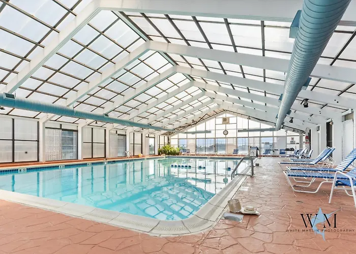 Ocean Front 2 Bedroom At The Capri W Indoor And Outdoor Pool, Tennis Courts, Gym And More! Apartment Ocean City