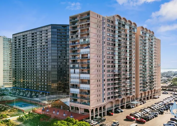Apartment Ocean Front 2 Bedroom At The Capri W Indoor And Outdoor Pool, Tennis Courts, Gym And More! Ocean City