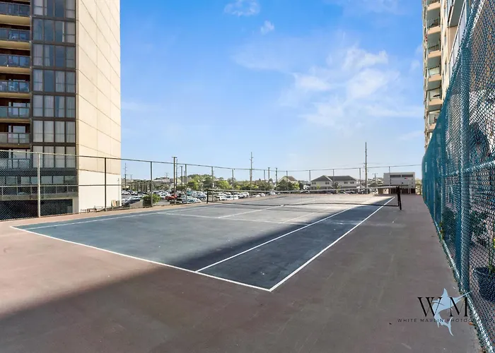 Ocean Front 2 Bedroom At The Capri W Indoor And Outdoor Pool, Tennis Courts, Gym And More! Ocean City