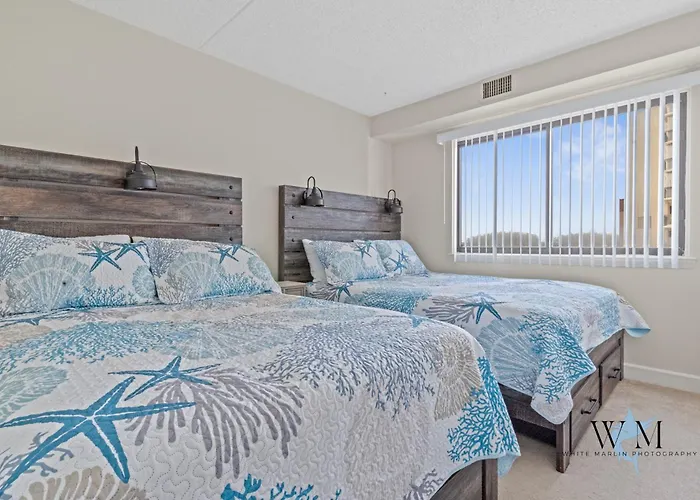 Apartment Ocean Front 2 Bedroom At The Capri W Indoor And Outdoor Pool, Tennis Courts, Gym And More!