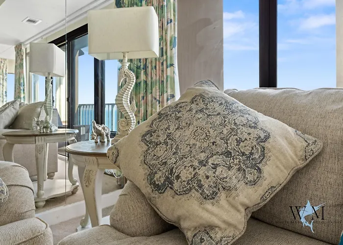 Apartment Ocean Front 2 Bedroom At The Capri W Indoor And Outdoor Pool, Tennis Courts, Gym And More! *