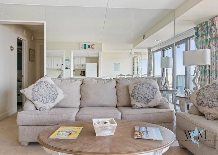 Ocean Front 2 Bedroom At The Capri W Indoor And Outdoor Pool, Tennis Courts, Gym And More!
